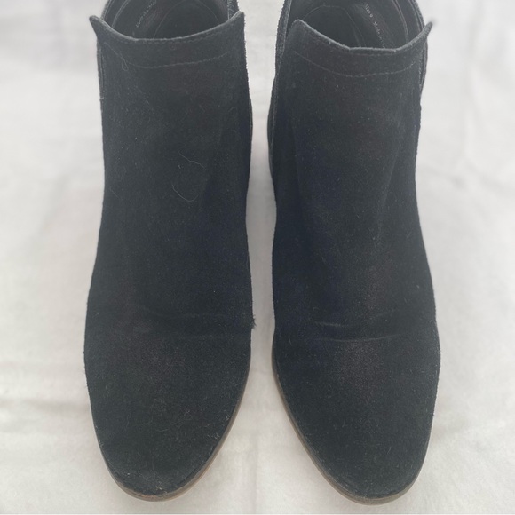 Dolce Vita Black Suede Flat Ankle Bootie - Picture 9 of 11